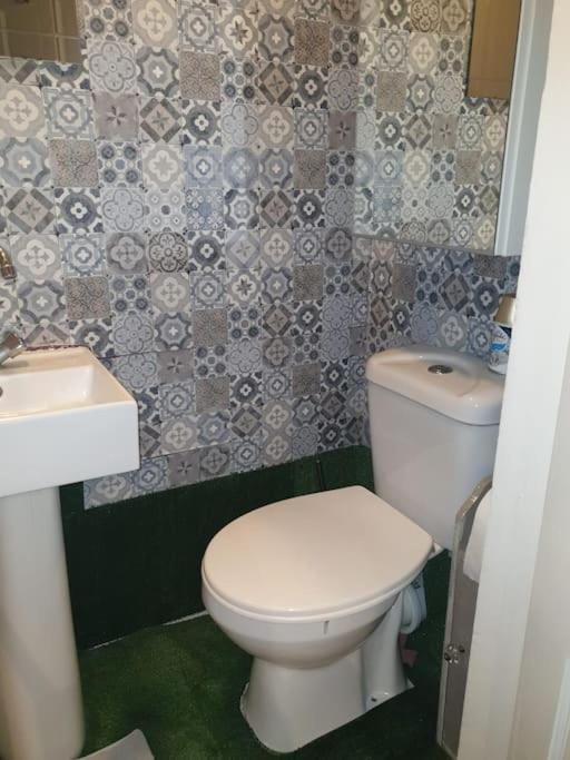 Spacious Bedroom With Private Bathroom. Abbey Wood Esterno foto